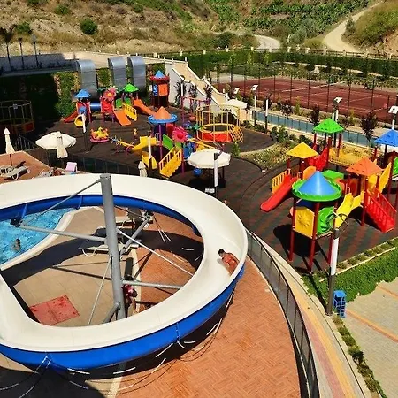 Azura Park Tourism Complex Lägenhet *