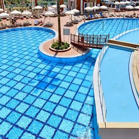 Azura Park Tourism Complex Апартаменты *