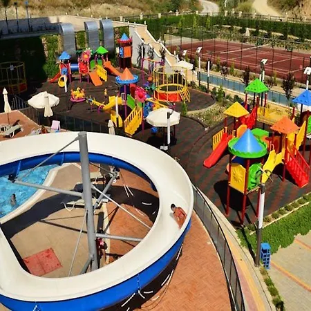 Azura Park Tourism Complex Апартаменты